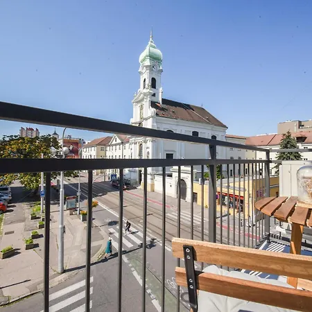 Apartment Center - Comfy & Modern