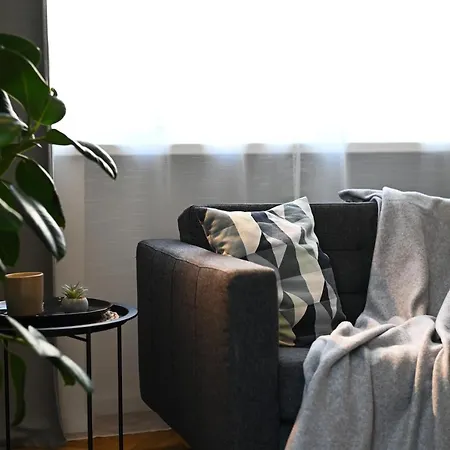 Center - Comfy & Modern Апартаменты
