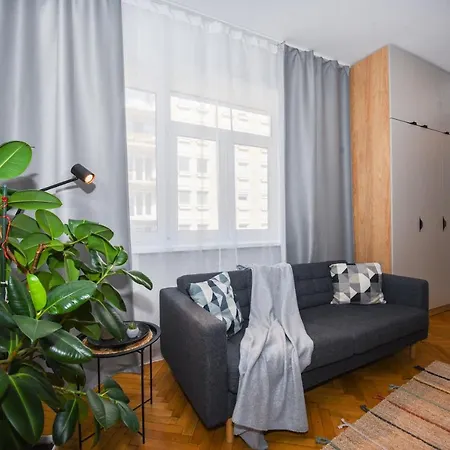 Center - Comfy & Modern Апартаменты Братислава