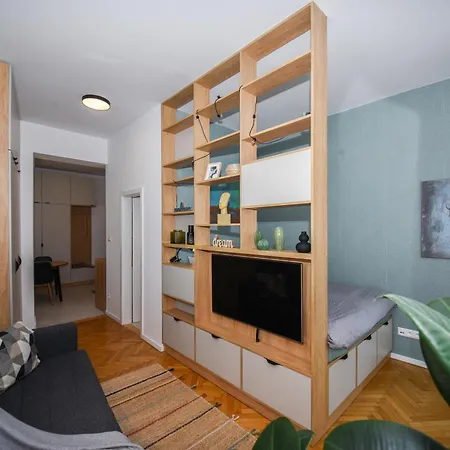 Center - Comfy & Modern Апартаменты Братислава