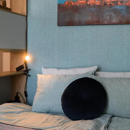 Center - Comfy & Modern Апартаменты
